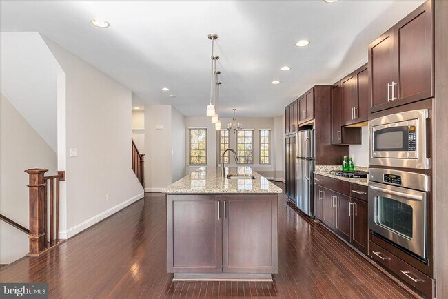 42211 Yancey Terrace in Ashburn, VA - Building Photo - Building Photo