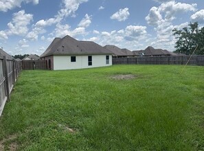 24038 Spanish Oak Ave in Ponchatoula, LA - Building Photo - Building Photo