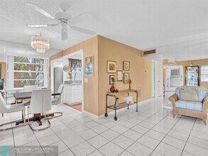 308 Monaco Blvd in Delray Beach, FL - Foto de edificio - Building Photo