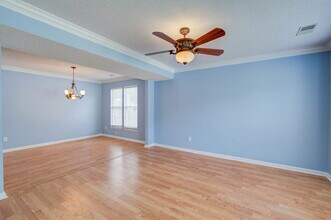 100 N Pembroke Dr in Goose Creek, SC - Building Photo - Building Photo