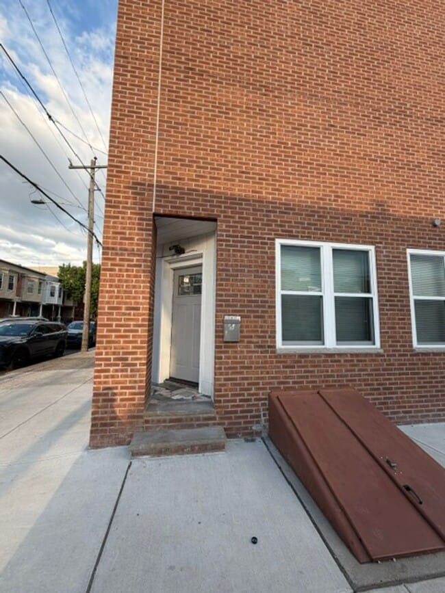 370 Jackson St in Philadelphia, PA - Foto de edificio - Building Photo