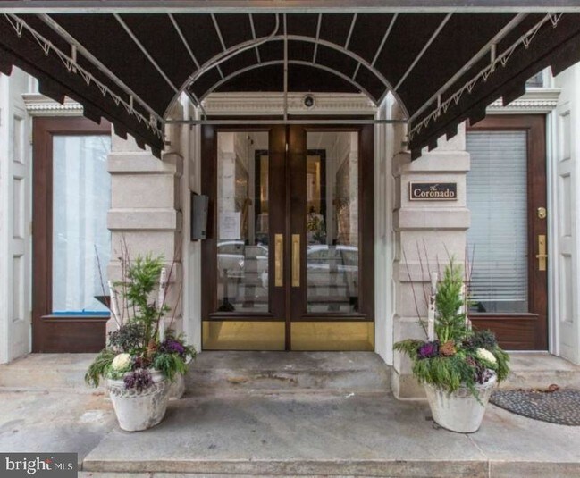 2201 Chestnut St-Unit -404 in Philadelphia, PA - Building Photo - Building Photo