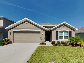 2007 12th St SE in Ruskin, FL - Building Photo