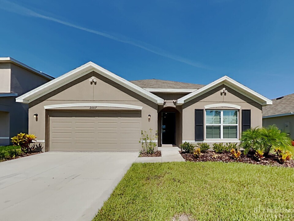 2007 12th St SE in Ruskin, FL - Building Photo