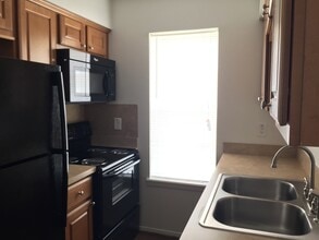 3700 Elliott St in Bryan, TX - Building Photo - Building Photo