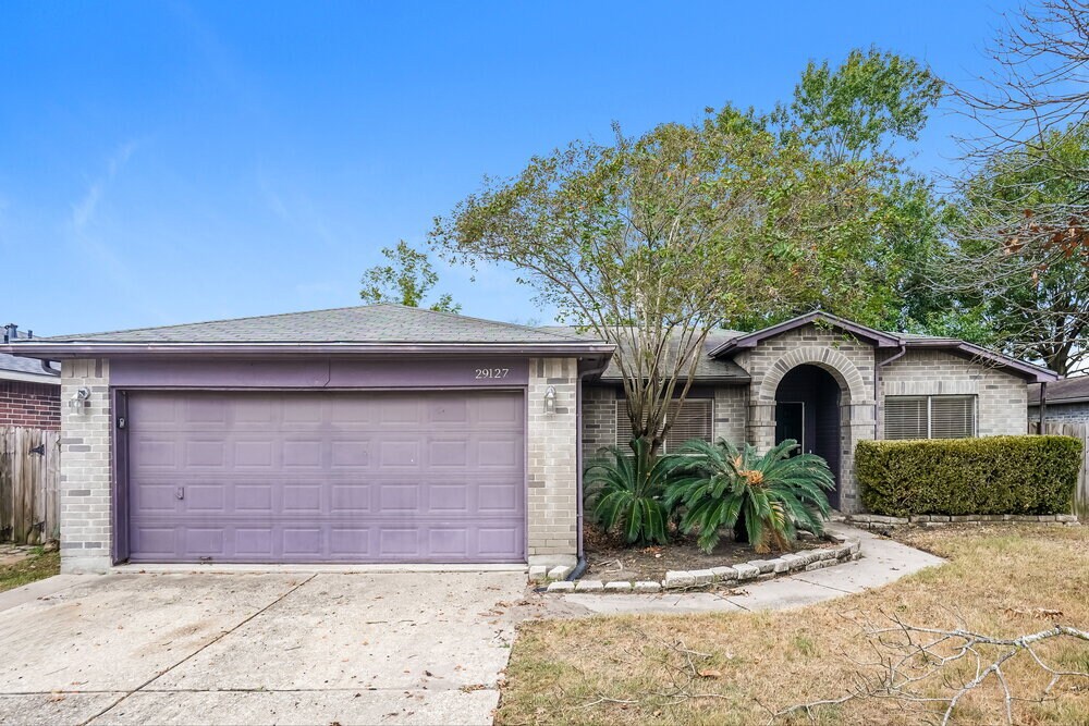 29127 Waltham St in Spring, TX - Building Photo