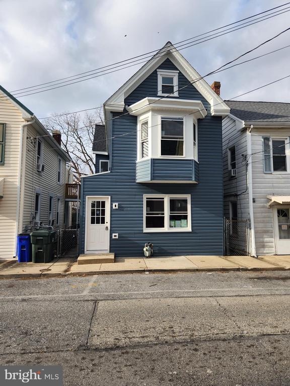 property at 207 High St