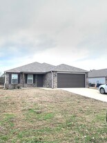 4812 Bedrock Dr in Jonesboro, AR - Building Photo