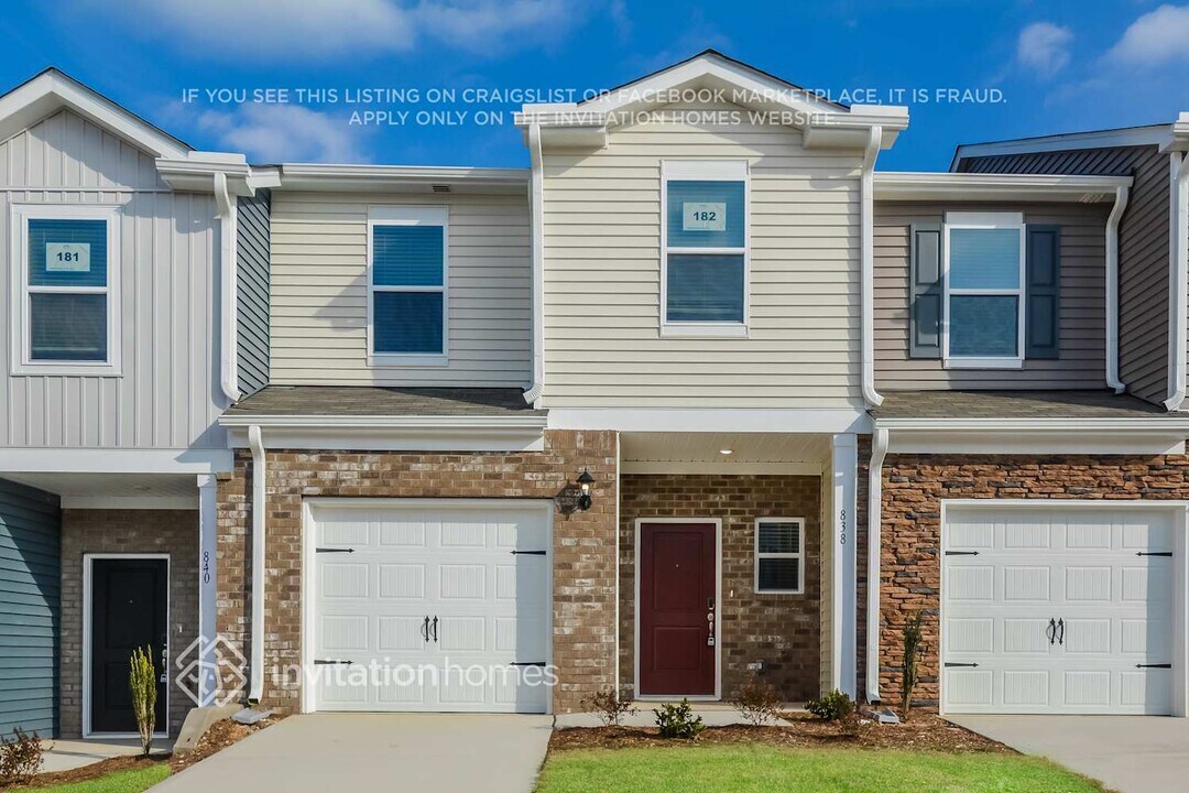 838 Holiday Pk Ln in Knightdale, NC - Building Photo