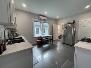 12 Seven Pines Ave, Unit 2 in Cambridge, MA - Building Photo - Building Photo