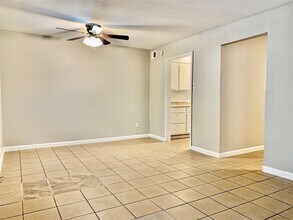 9410 Grannis St in Houston, TX - Building Photo - Building Photo