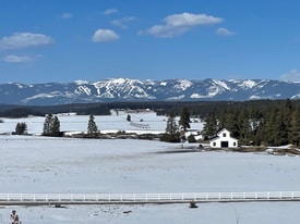 800 Harvest Vw Ln in Kalispell, MT - Building Photo
