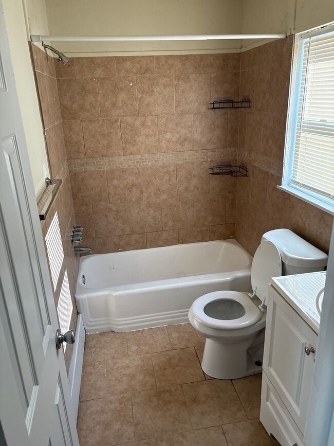 property at 118 S Bell Ave