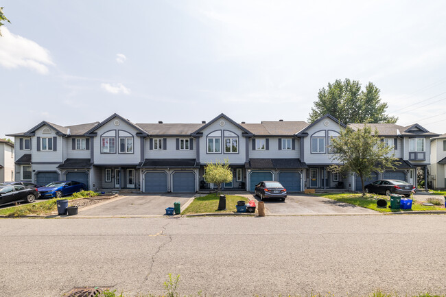 Avenue O in Ottawa, ON - Building Photo - Building Photo