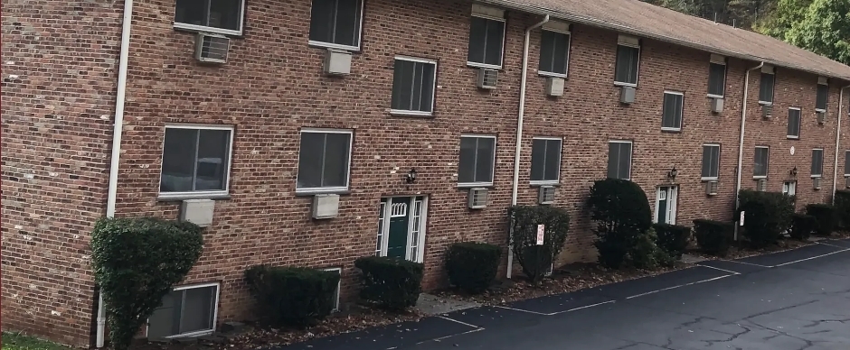 The Amberlands in Croton-on-Hudson, NY - Building Photo