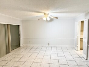 4010 Inverrary Dr in Lauderhill, FL - Building Photo - Building Photo