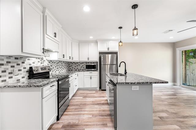 property at 1604 W Johnson St