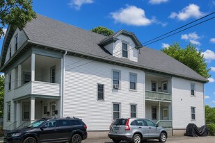 20 Buzzell St, Unit 3 in Manchester, NH - Building Photo