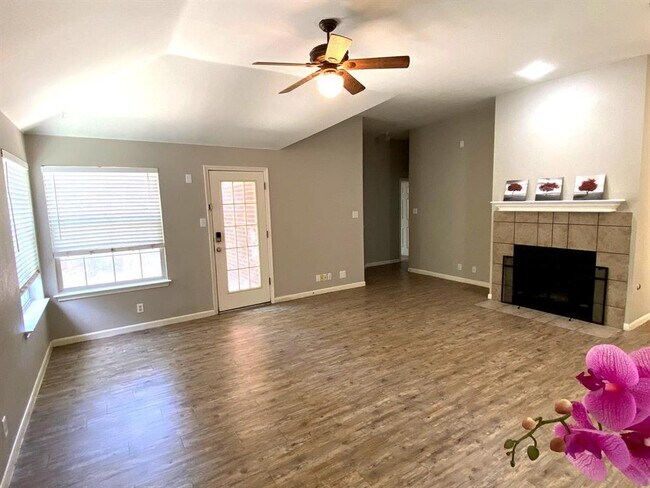 3739 Norman Loop in Round Rock, TX - Building Photo - Building Photo