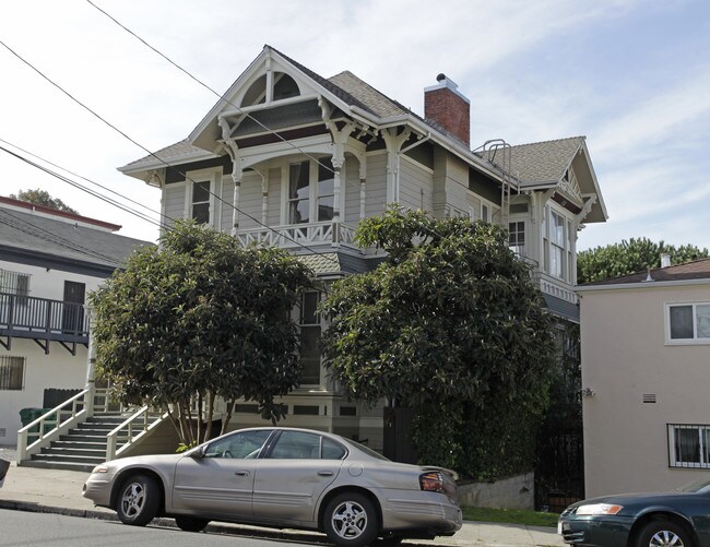 255 Lester Ave in Oakland, CA - Building Photo - Building Photo