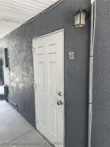 241 S Commerce Ave in Sebring, FL - Building Photo