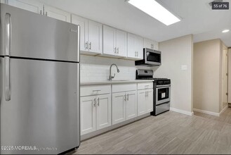12 Johnson St in Brick, NJ - Building Photo - Building Photo