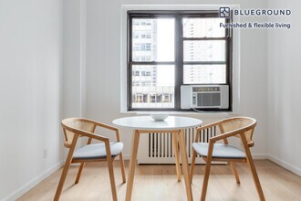 160 E 48th St in New York, NY - Building Photo - Building Photo