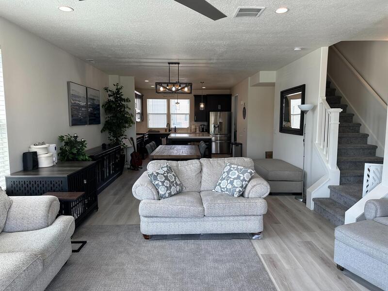 4672 W Vermillion Dr in South Jordan, UT - Building Photo