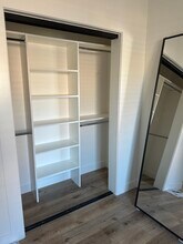 1021 W 77th St in Los Angeles, CA - Building Photo - Building Photo