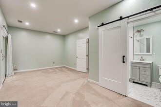 25332 McIntyre Square in Chantilly, VA - Building Photo - Building Photo