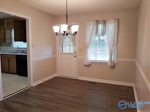 132 Raleigh Way in Huntsville, AL - Building Photo - Building Photo