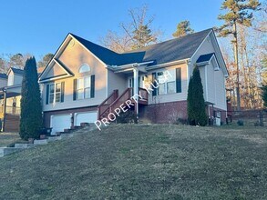 7564 Passport Dr in Ooltewah, TN - Building Photo - Building Photo