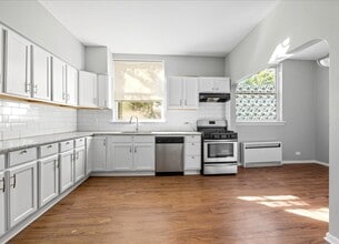 7208 W School St in Chicago, IL - Building Photo - Building Photo
