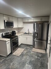 1728 Beacon Dr in Saginaw, MI - Foto de edificio - Building Photo