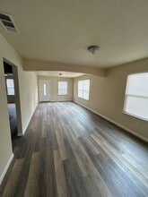 1348 Fitzgerald Ln in Hanford, CA - Building Photo - Building Photo