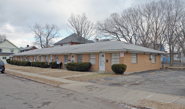 38 Burkhardt Ave in Dayton, OH - Foto de edificio - Building Photo