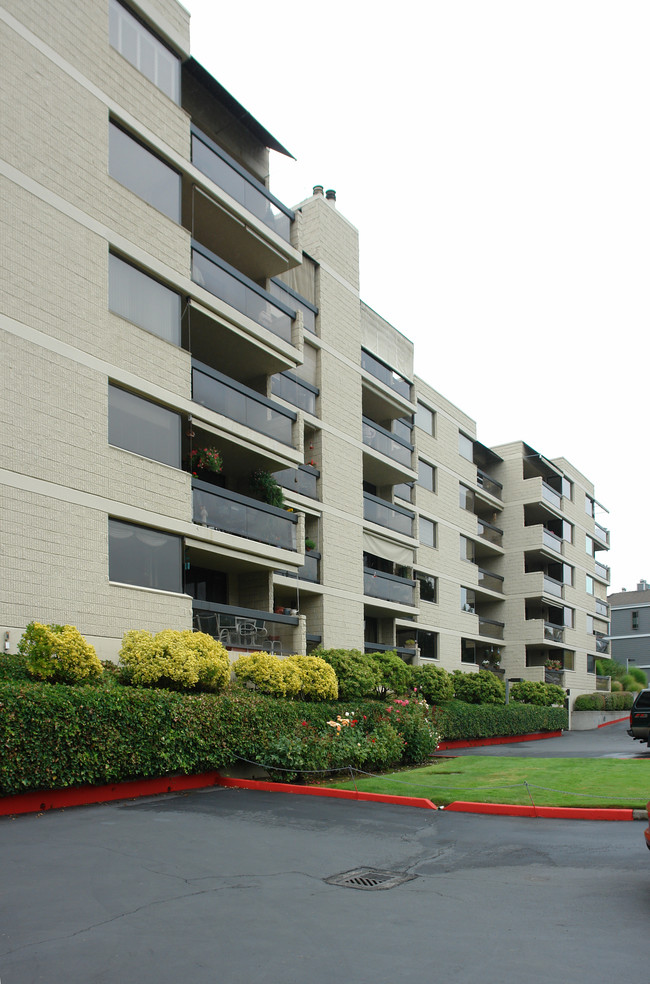 Waverly Yacht Club Condos in Portland, OR - Building Photo - Building Photo