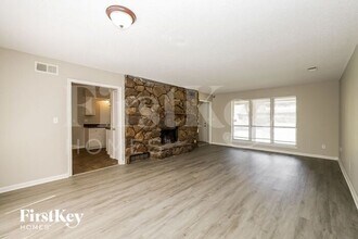 4299 Crescent Park Dr in Memphis, TN - Building Photo - Building Photo