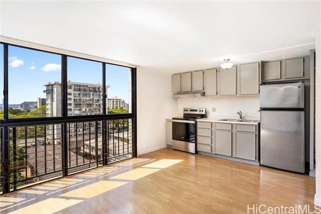 property at 1541 Dominis St