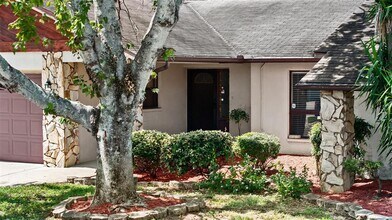 8829 Bermuda Ln in Port Richey, FL - Building Photo - Building Photo