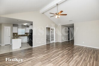 6000 Spring Ranch Dr in Fort Worth, TX - Foto de edificio - Building Photo