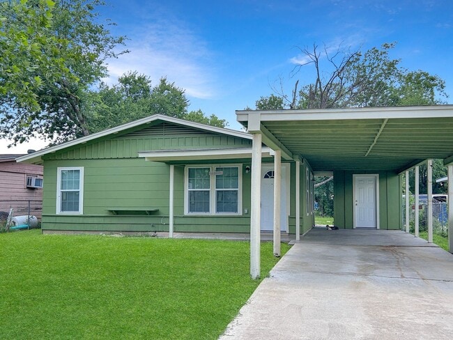 1907 Barney Ave in San Antonio, TX - Building Photo - Building Photo
