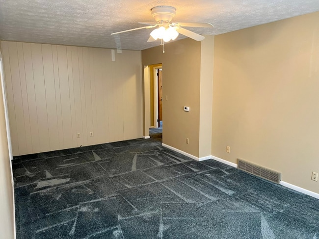 2205 Adams Ave in Huntington, WV - Building Photo - Building Photo