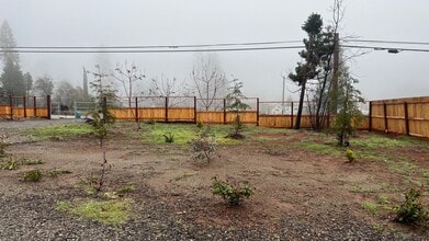 7059 Clark Rd in Paradise, CA - Building Photo - Building Photo