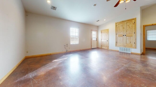 12748 NE Wolf Rd in Fletcher, OK - Building Photo - Building Photo