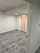 6 Candice Ct in Medford, NY - Foto de edificio - Building Photo