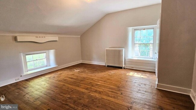 property at 1315 Burke Rd