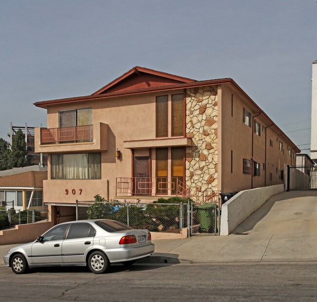 907 Beaudry Ave in Los Angeles, CA - Foto de edificio - Building Photo
