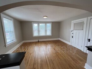 2173 Big Bend Blvd in St. Louis, MO - Building Photo - Building Photo