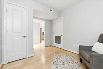 1025 1st St SE in Washington, DC - Building Photo - Building Photo